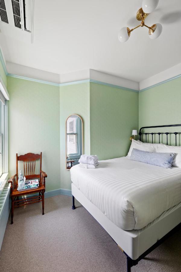 Atlantic Inn New Shoreham Bagian luar foto