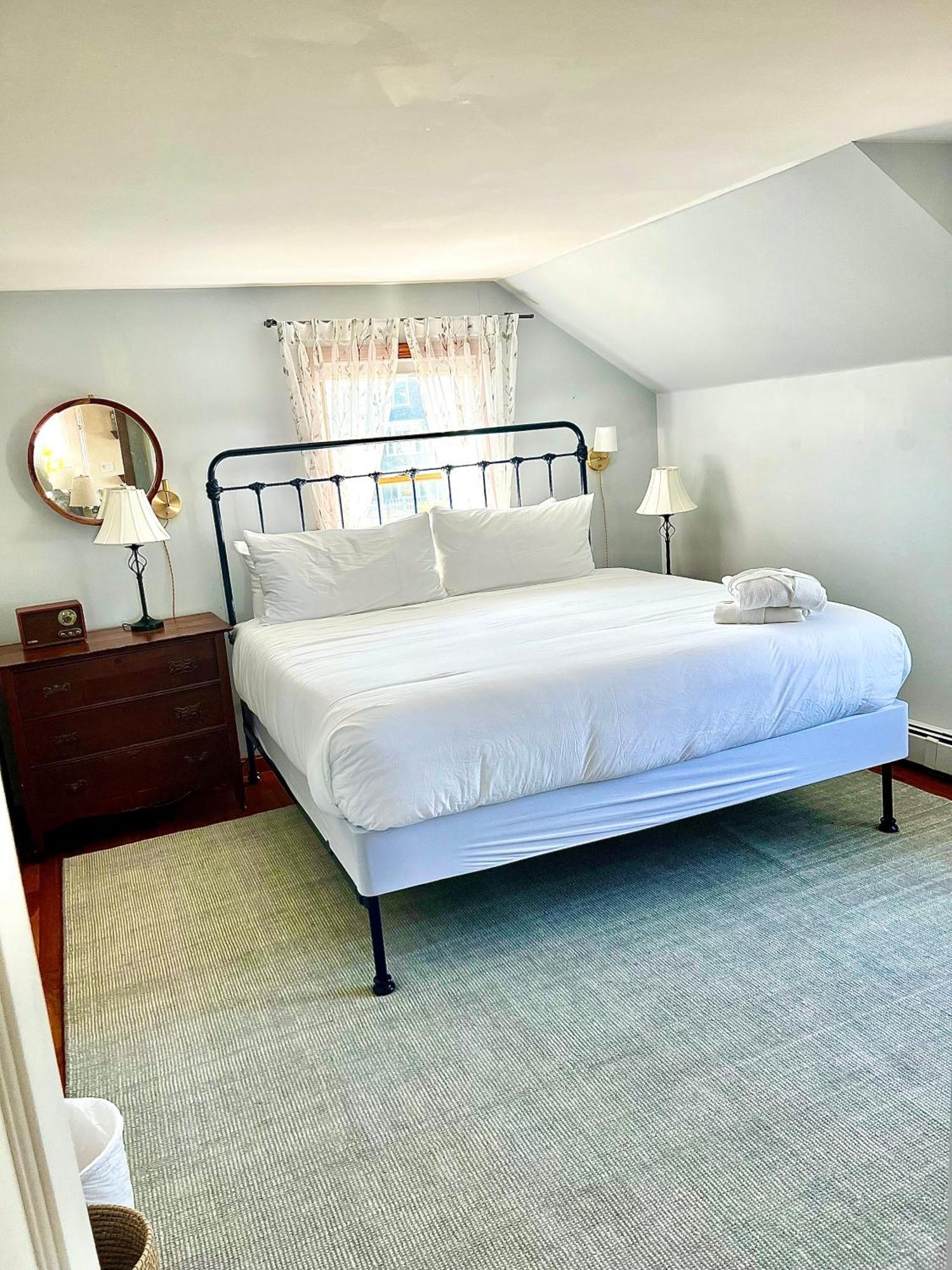 Atlantic Inn New Shoreham Bagian luar foto